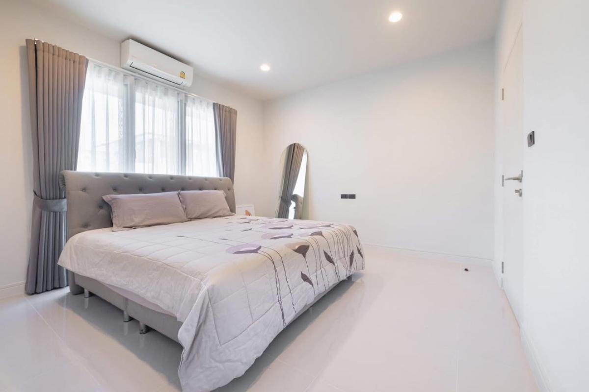 For SaleHousePhutthamonthon, Salaya : House for sale, Setthasiri Thawi Watthana project, size 341 Sq.m, 5 bed, 5 bath, special price only 23,900,000 MB, contact 086-795-9997 (Jimmy)