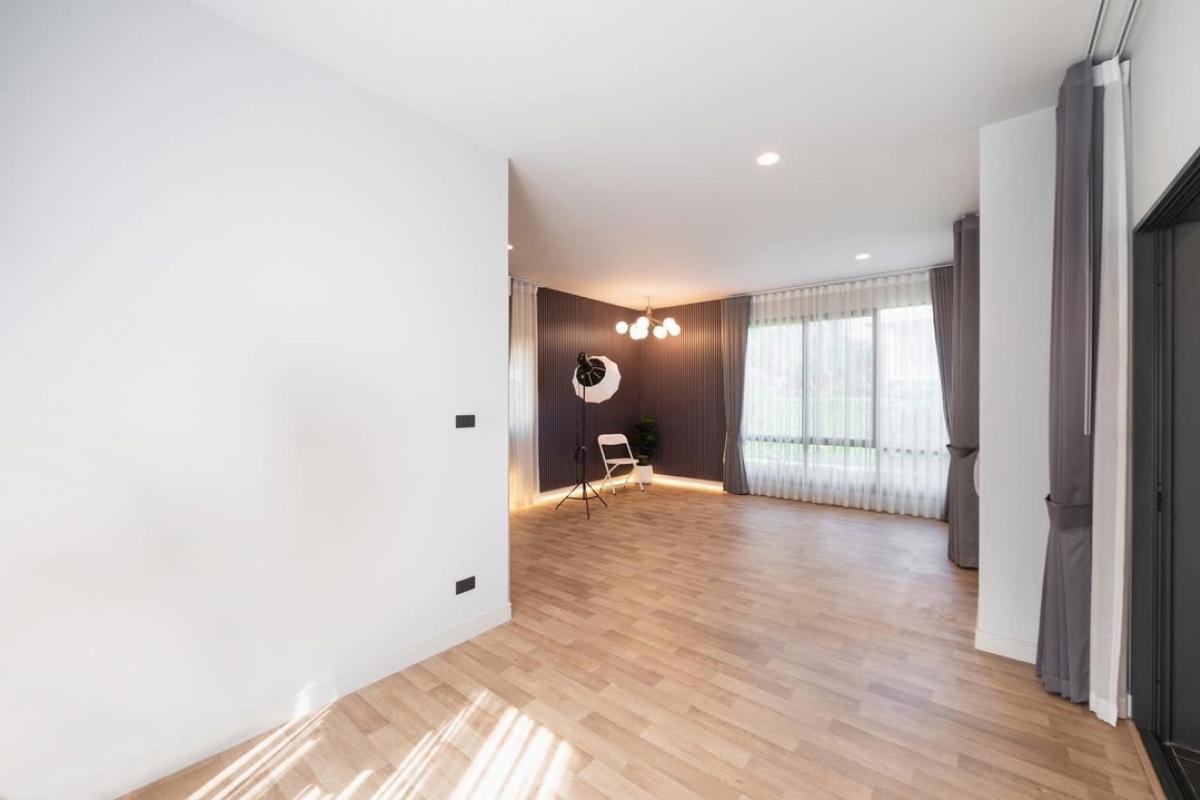 For SaleHousePhutthamonthon, Salaya : House for sale, Setthasiri Thawi Watthana project, size 341 Sq.m, 5 bed, 5 bath, special price only 23,900,000 MB, contact 086-795-9997 (Jimmy)