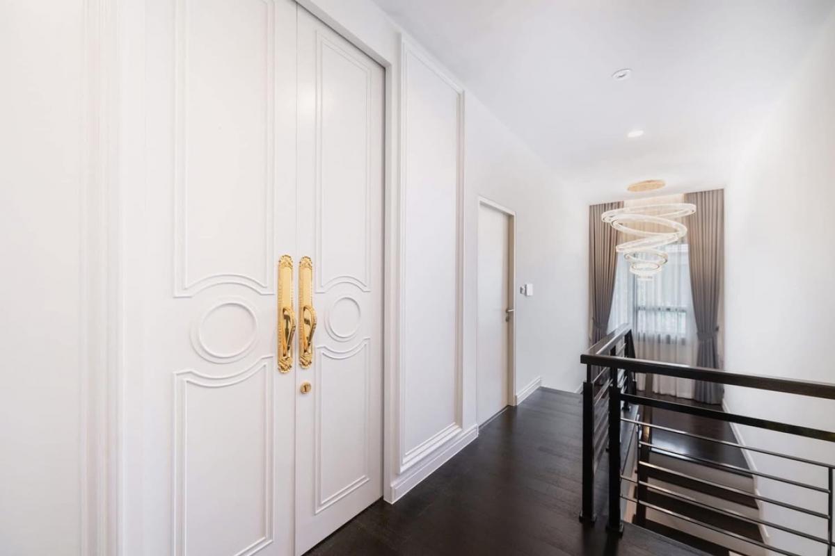 For SaleHousePhutthamonthon, Salaya : House for sale, Setthasiri Thawi Watthana project, size 341 Sq.m, 5 bed, 5 bath, special price only 23,900,000 MB, contact 086-795-9997 (Jimmy)