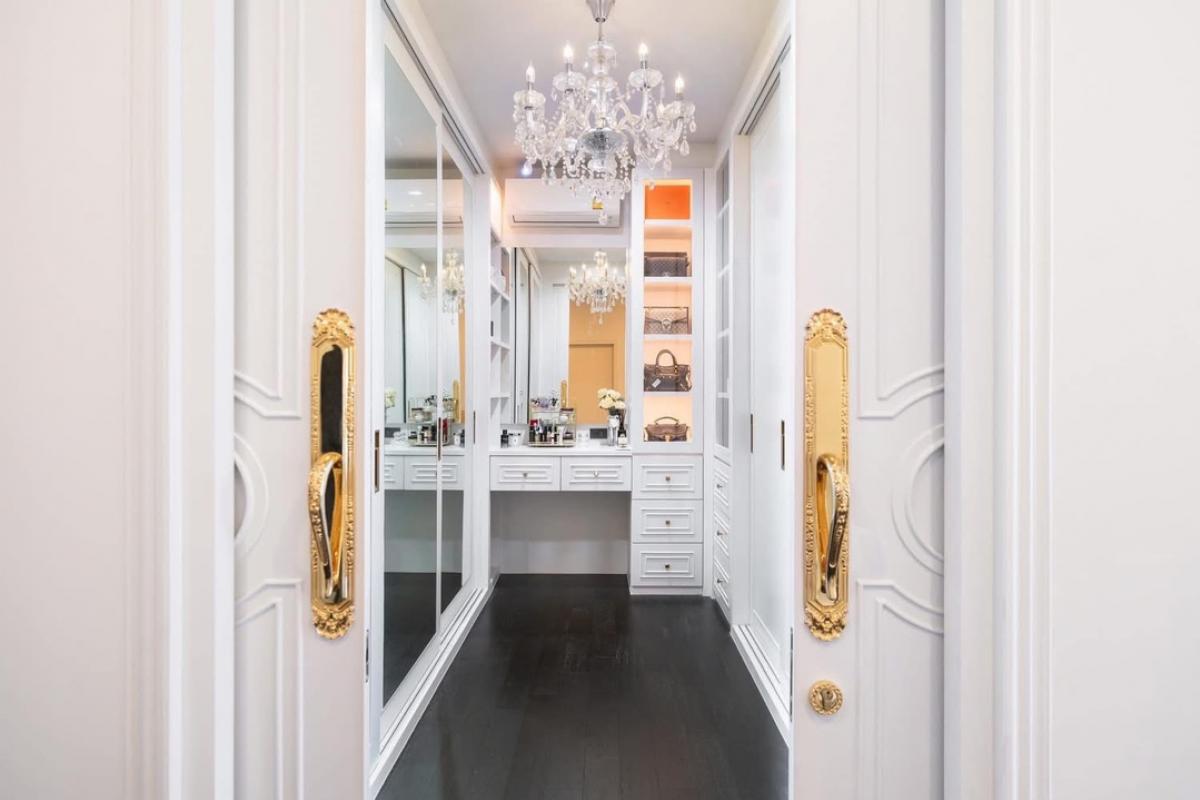 For SaleHousePhutthamonthon, Salaya : House for sale, Setthasiri Thawi Watthana project, size 341 Sq.m, 5 bed, 5 bath, special price only 23,900,000 MB, contact 086-795-9997 (Jimmy)