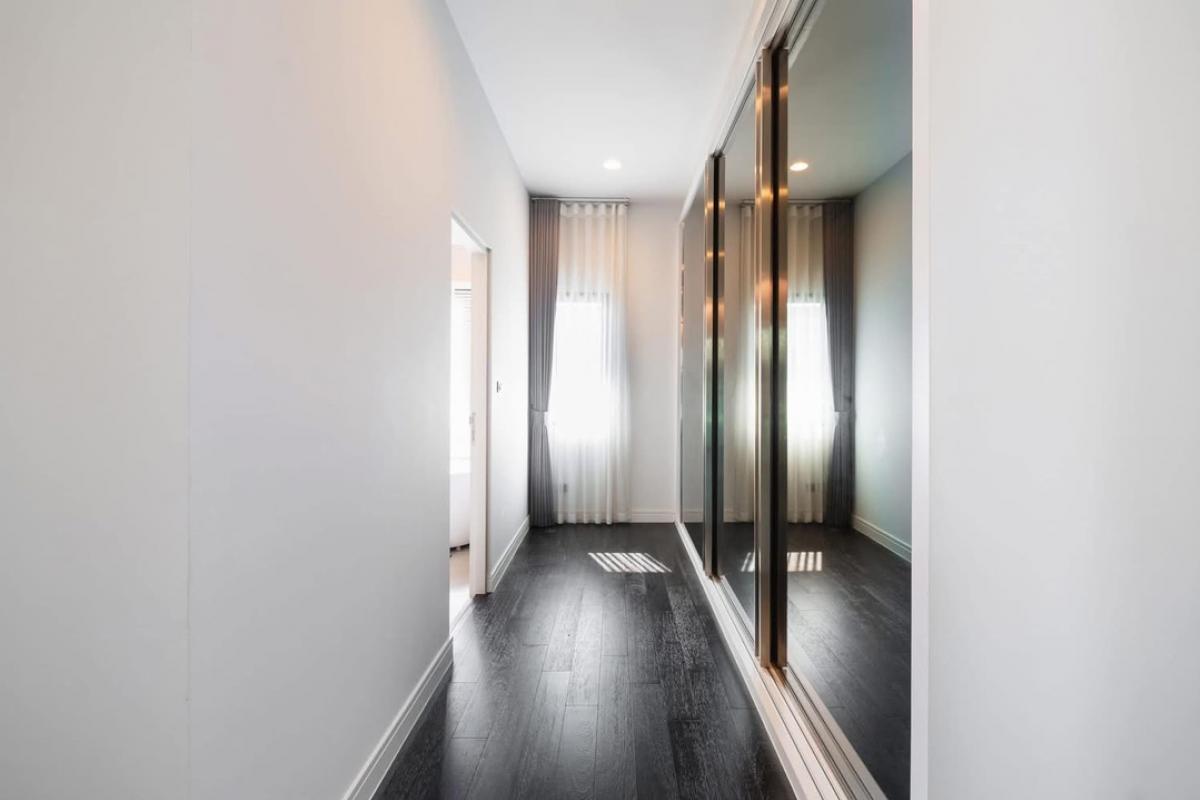 For SaleHousePhutthamonthon, Salaya : House for sale, Setthasiri Thawi Watthana project, size 341 Sq.m, 5 bed, 5 bath, special price only 23,900,000 MB, contact 086-795-9997 (Jimmy)