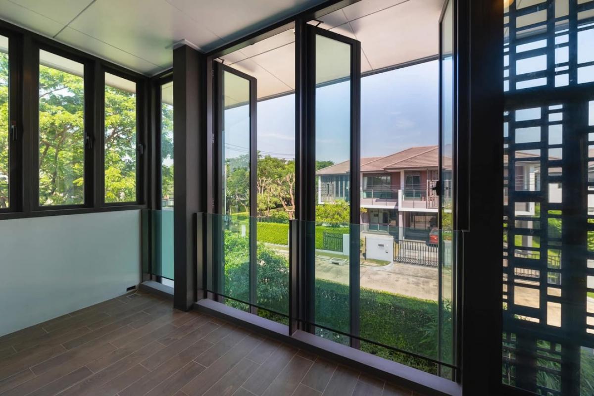 For SaleHousePhutthamonthon, Salaya : House for sale, Setthasiri Thawi Watthana project, size 341 Sq.m, 5 bed, 5 bath, special price only 23,900,000 MB, contact 086-795-9997 (Jimmy)