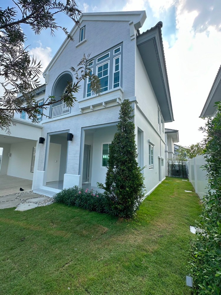 For RentHouseBangna, Bearing, Lasalle : LTH11332-House FOR RENT at Villaggio 3 Size 75 sqw. 227 sqm. 4 beds 5 baths Near Mega Bangna ONLY 110K/Month