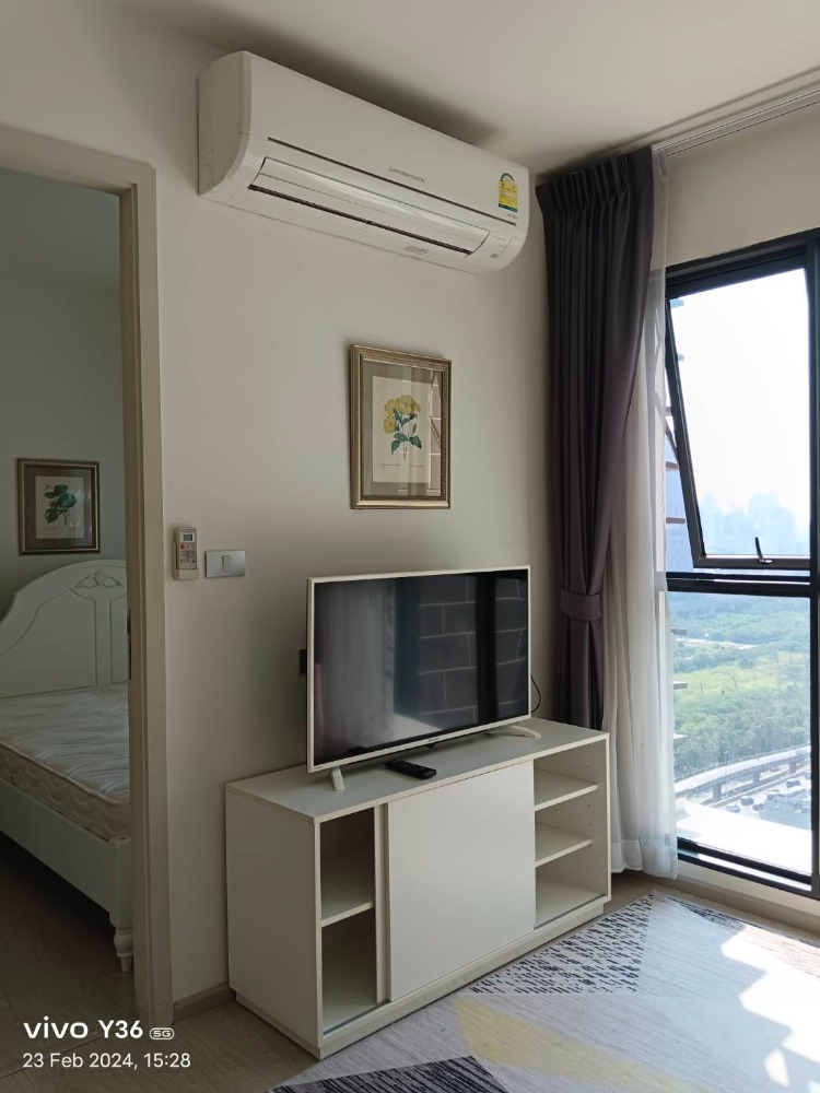 For SaleCondoRama9, Petchburi, RCA : ★Very special price at 4.6 million. Beautiful room, lower price than the market, complete common area ★Ready to move in, near food sources, very convenient transportation★ @Rhythm Asoke2