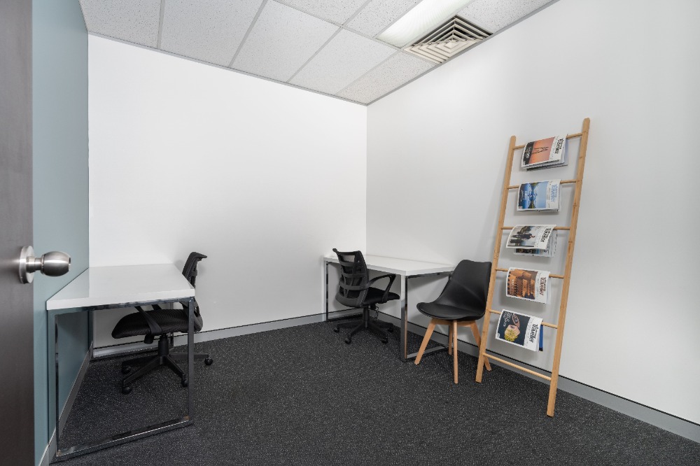 For RentRatchathewi,Phayathai : Unlimited office access in Regus The Rice Tower