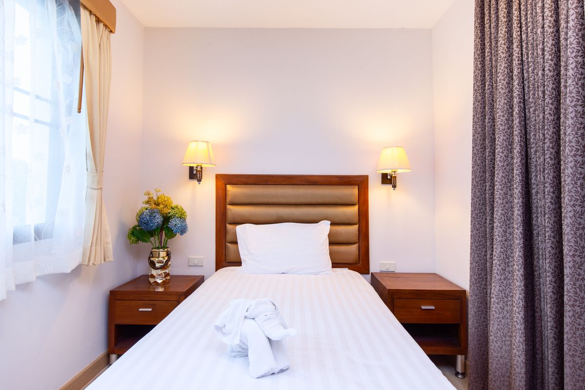 For RentBangna, Bearing, Lasalle : Residence for Rent in Bangna, Fully equipped with convenient amenities, located close to Bangkok Patana School and not far from BTS Bearing. Small pets are allowed.