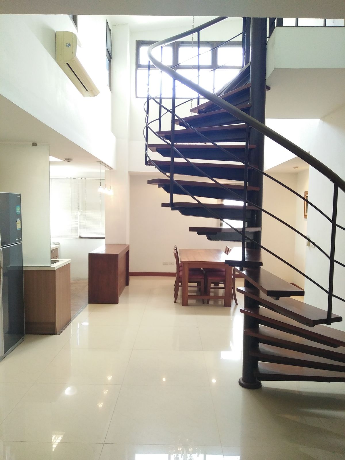 For RentBangna, Bearing, Lasalle : Residence for Rent in Bangna, Fully equipped with convenient amenities, located close to Bangkok Patana School and not far from BTS Bearing. Small pets are allowed.