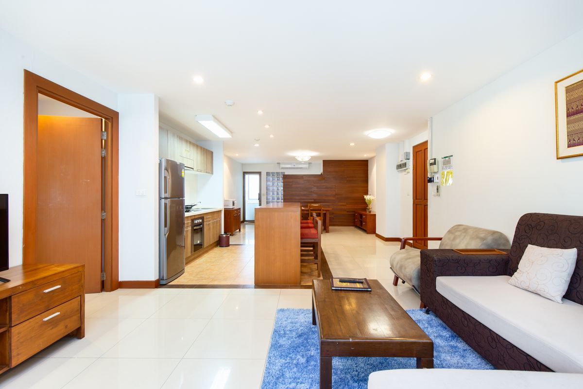 For RentBangna, Bearing, Lasalle : Residence for Rent in Bangna, Fully equipped with convenient amenities, located close to Bangkok Patana School and not far from BTS Bearing. Small pets are allowed.
