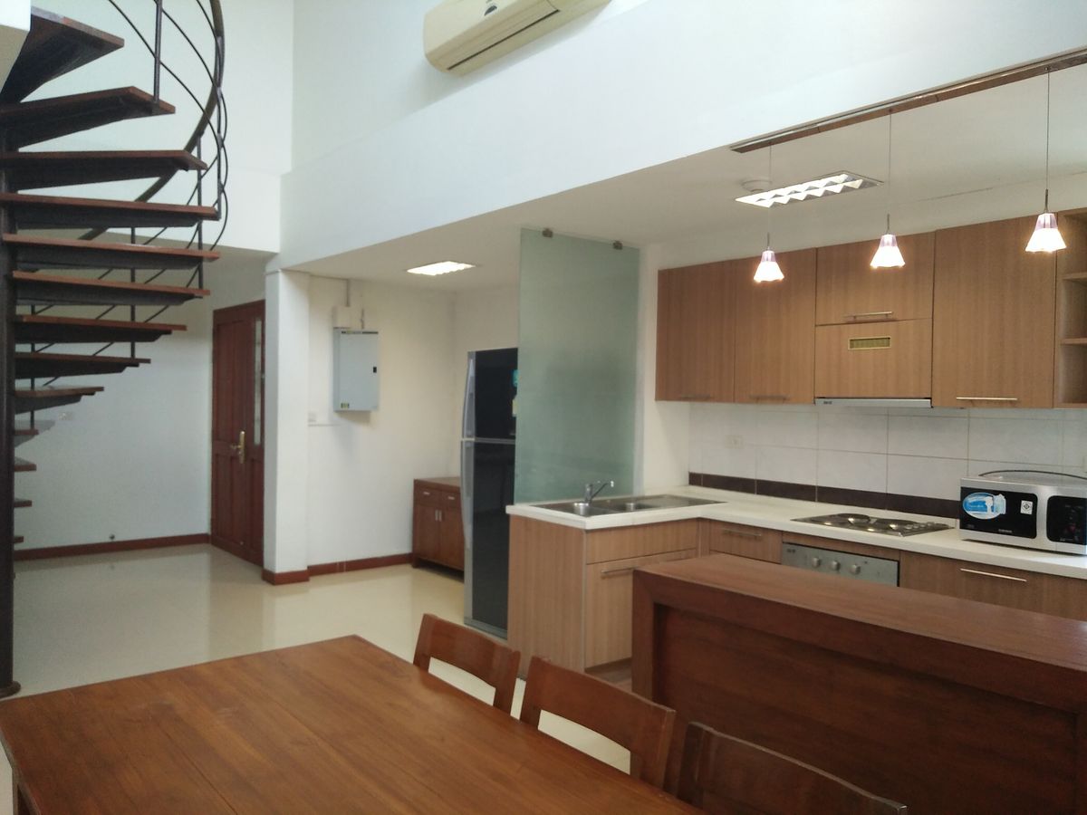 For RentBangna, Bearing, Lasalle : Residence for Rent in Bangna, Fully equipped with convenient amenities, located close to Bangkok Patana School and not far from BTS Bearing. Small pets are allowed.