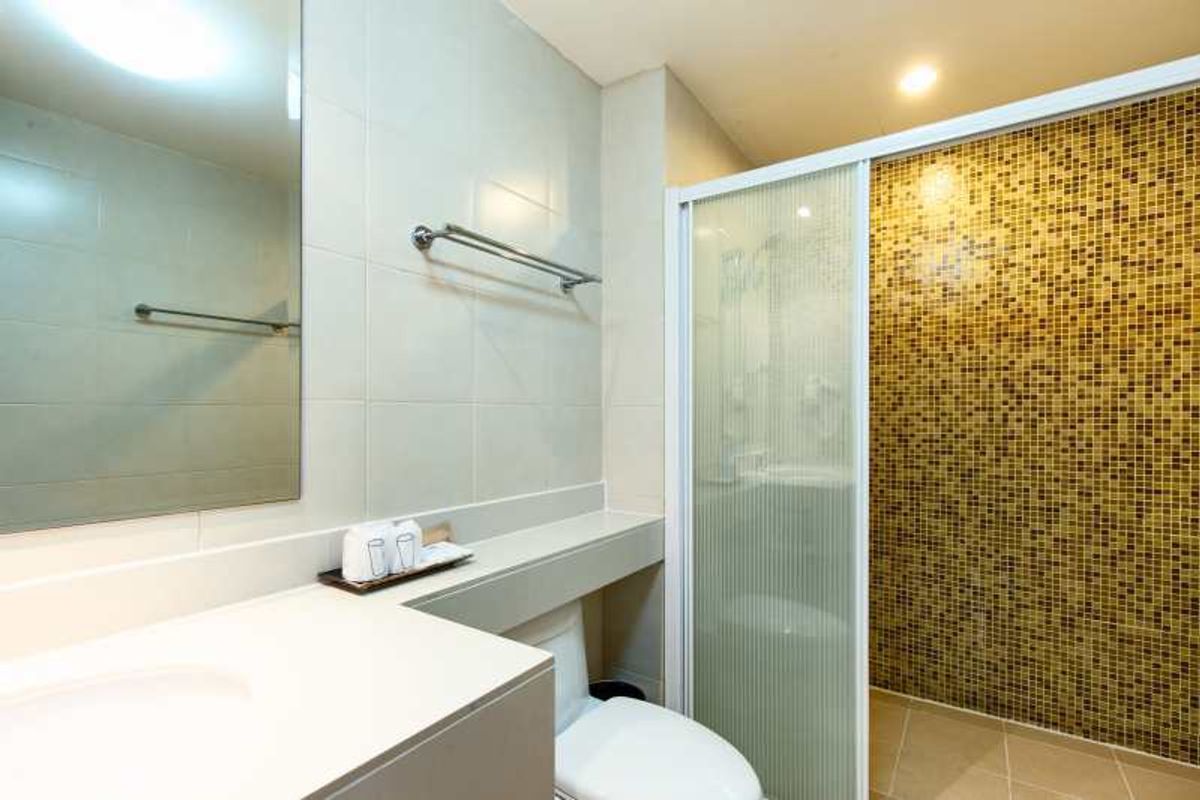 For RentBangna, Bearing, Lasalle : Residence for Rent in Bangna, Fully equipped with convenient amenities, located close to Bangkok Patana School and not far from BTS Bearing. Small pets are allowed.