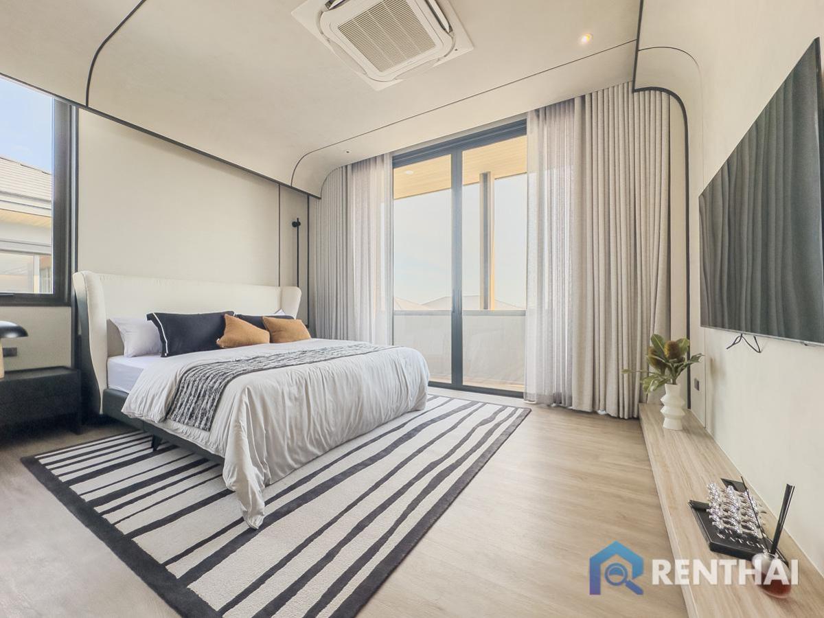 For SaleHousePattaya, Bangsaen, Chonburi : Luxury living in Pattaya