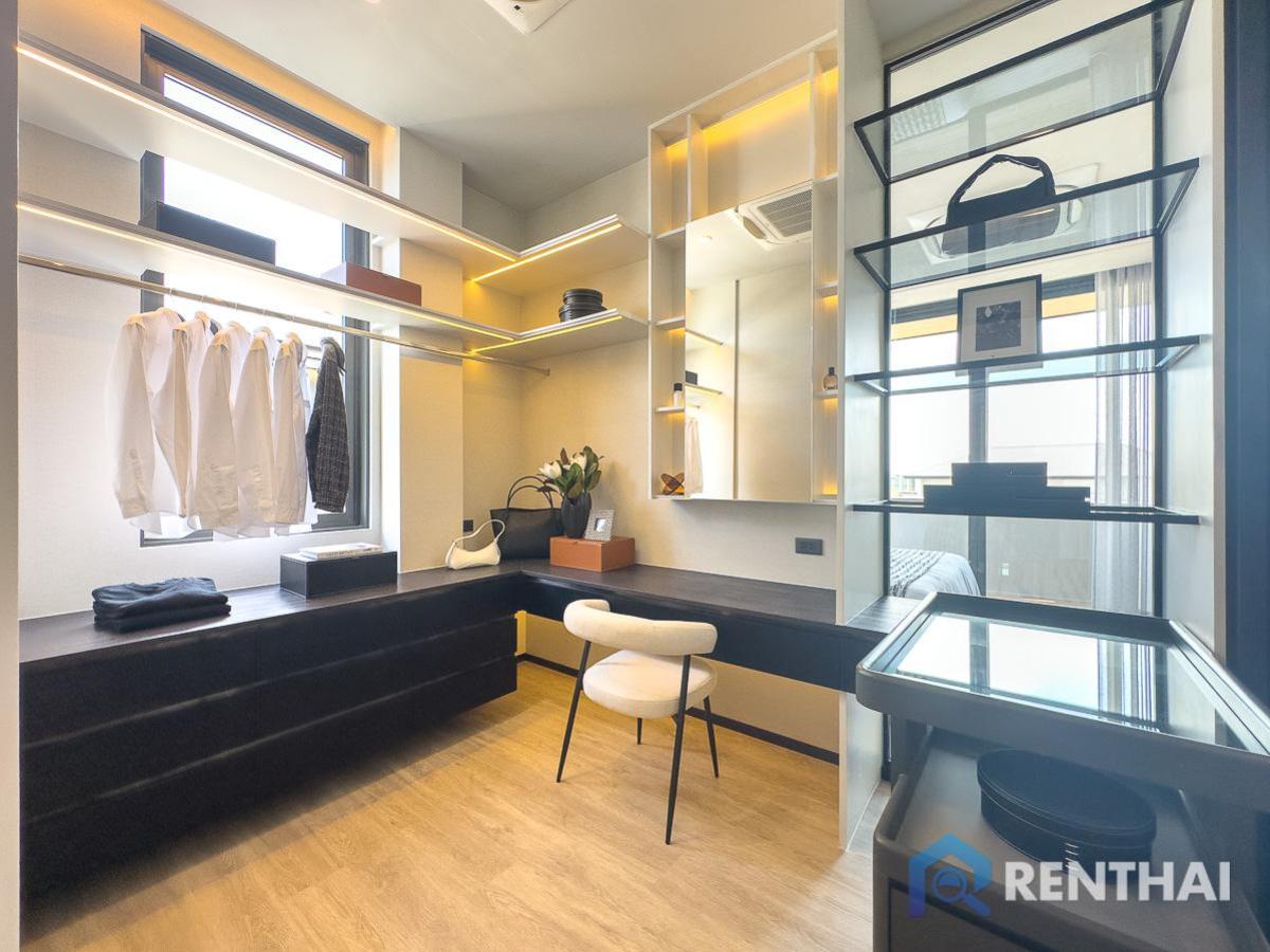 For SaleHousePattaya, Bangsaen, Chonburi : Luxury living in Pattaya