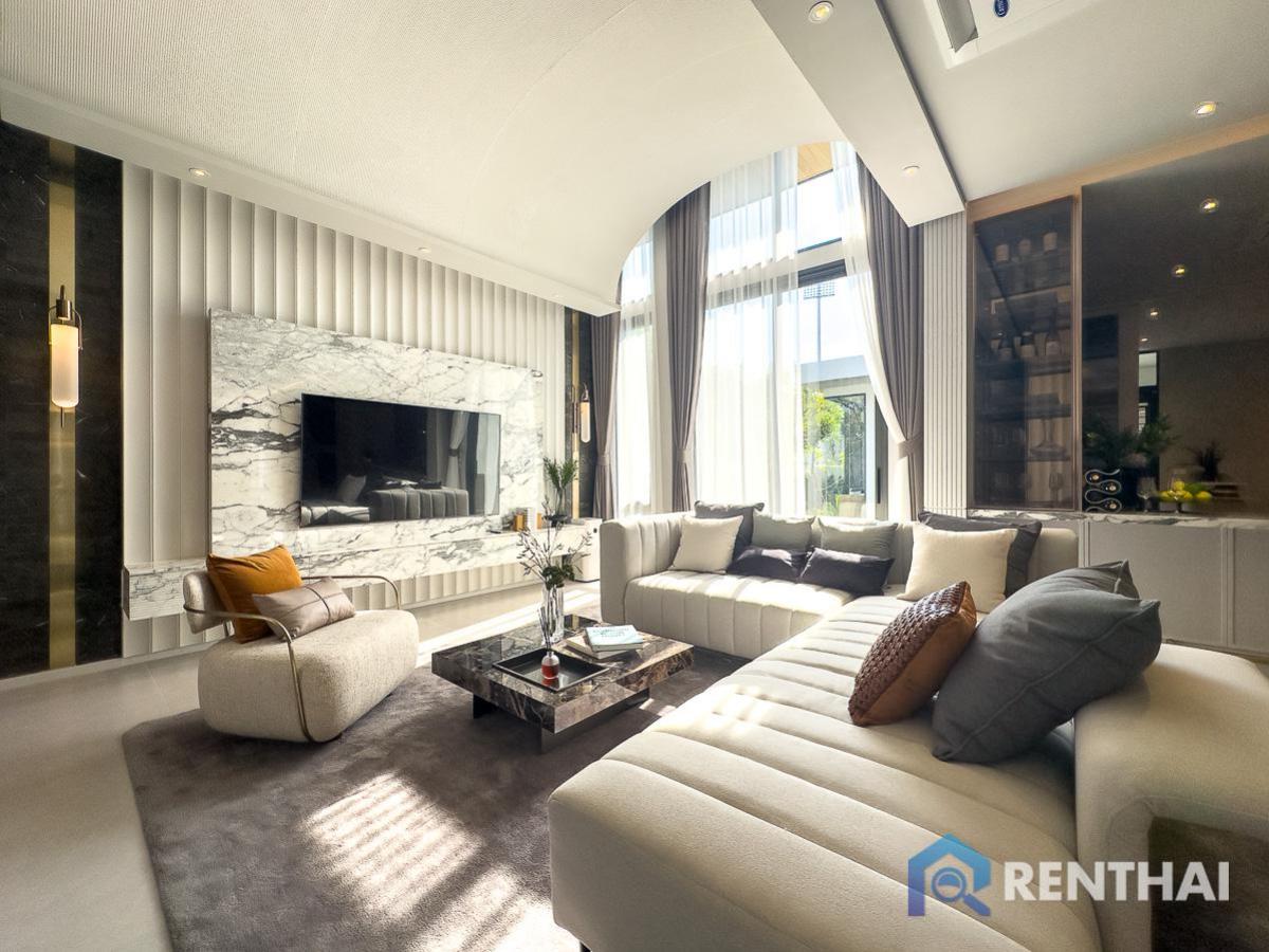 For SaleHousePattaya, Bangsaen, Chonburi : Embark on your retirement journey in Contemporary Luxury style