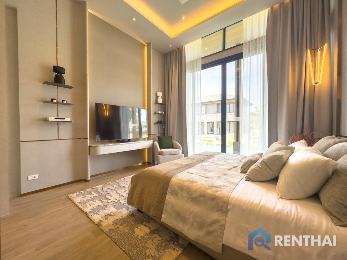 For SaleHousePattaya, Bangsaen, Chonburi : Embark on your retirement journey in Contemporary Luxury style