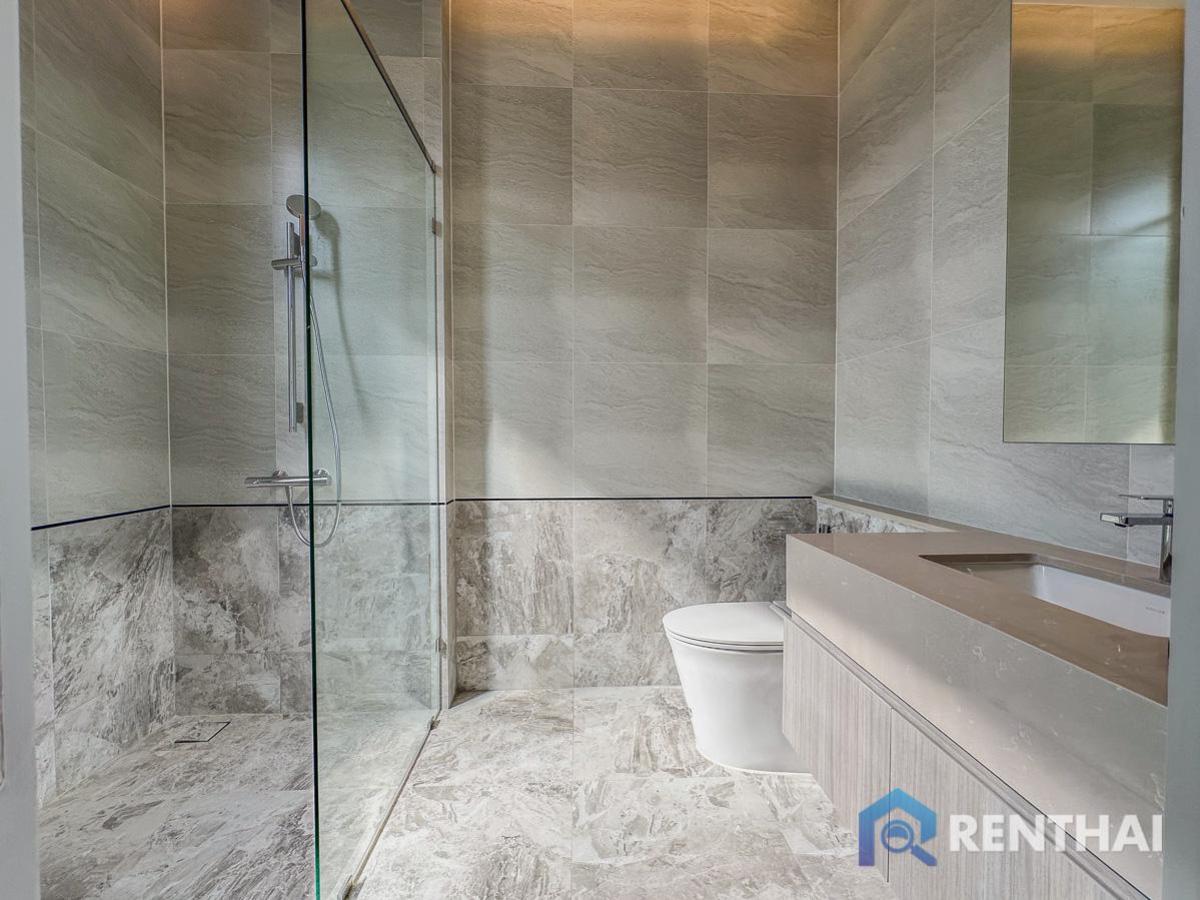 For SaleHousePattaya, Bangsaen, Chonburi : Embark on your retirement journey in Contemporary Luxury style