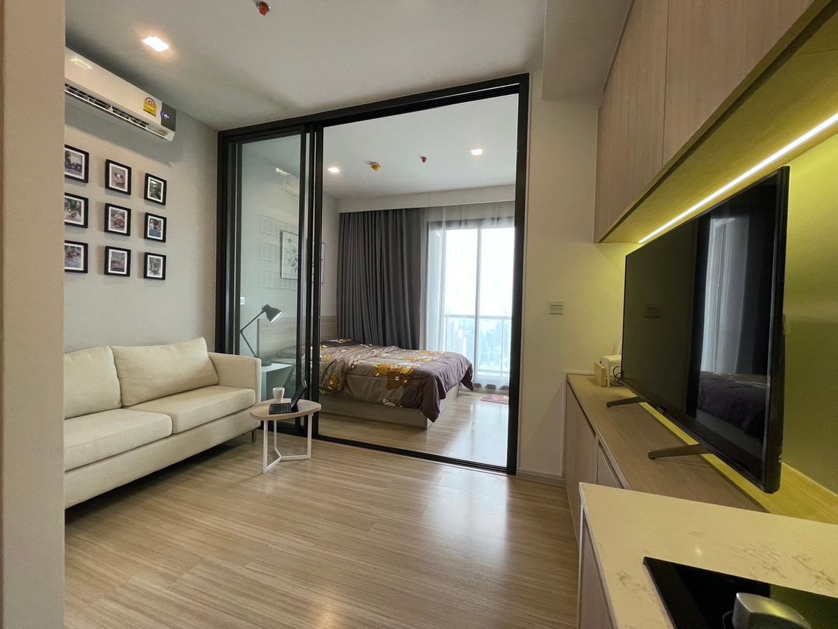 ให้เช่าคอนโดสะพานควาย จตุจักร : 🐶 Pet Friendly  ราคาดีมาก! ห้องหายากสุดๆ รีบจองด่วน! 🐶M Jatujak 1 ห้องนอน  ห้องน้ำ ราคาเพียง 18,000 บาท/เดือน เท่านั้น! 📞 Call: 086-746-8882 (K. Cooper)
