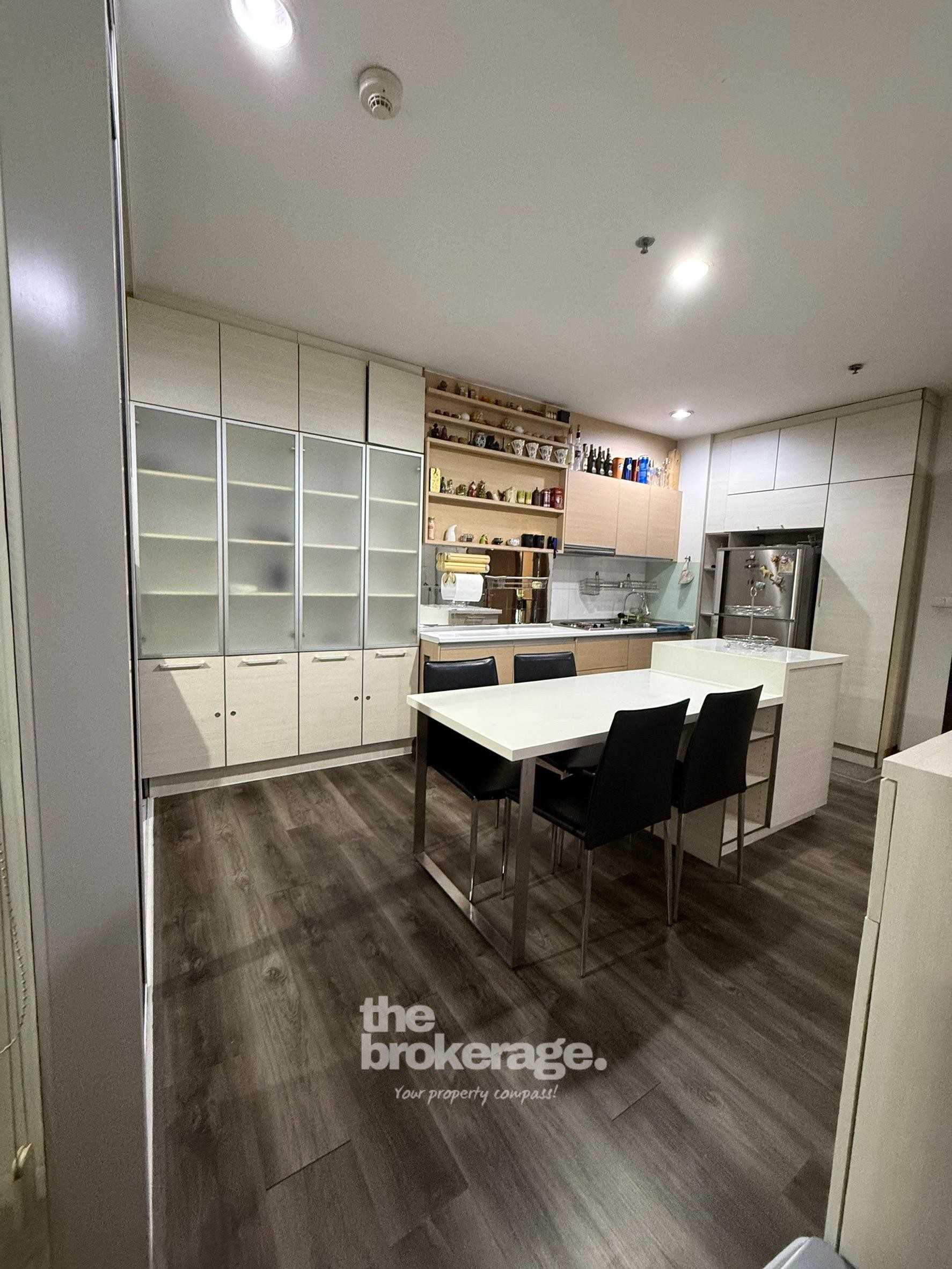 For RentCondoRatchadapisek, Huaikwang, Suttisan : For Rent Rhythm Ratchada  2Bedroom 2Bathroom 72 Sqm. 35,000THB Only!! Line : @thebrokerage