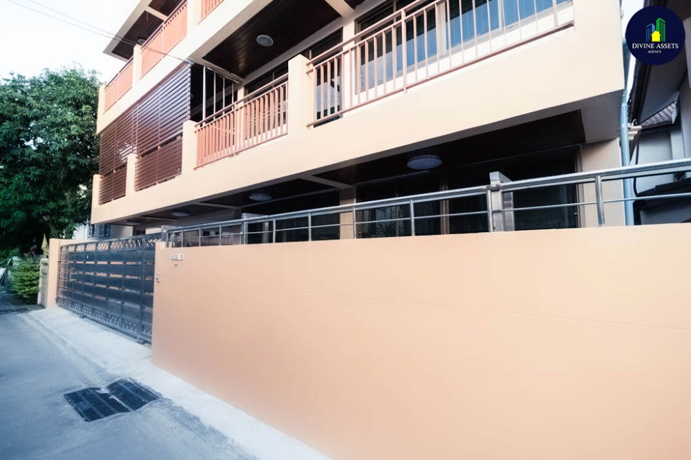 For SaleHouseBang Sue, Wong Sawang, Tao Pun : ✅ House for sale (Suitable for large families) 45 sq.w., Soi Thai Bank, Bangkok - Nonthaburi Road ✅