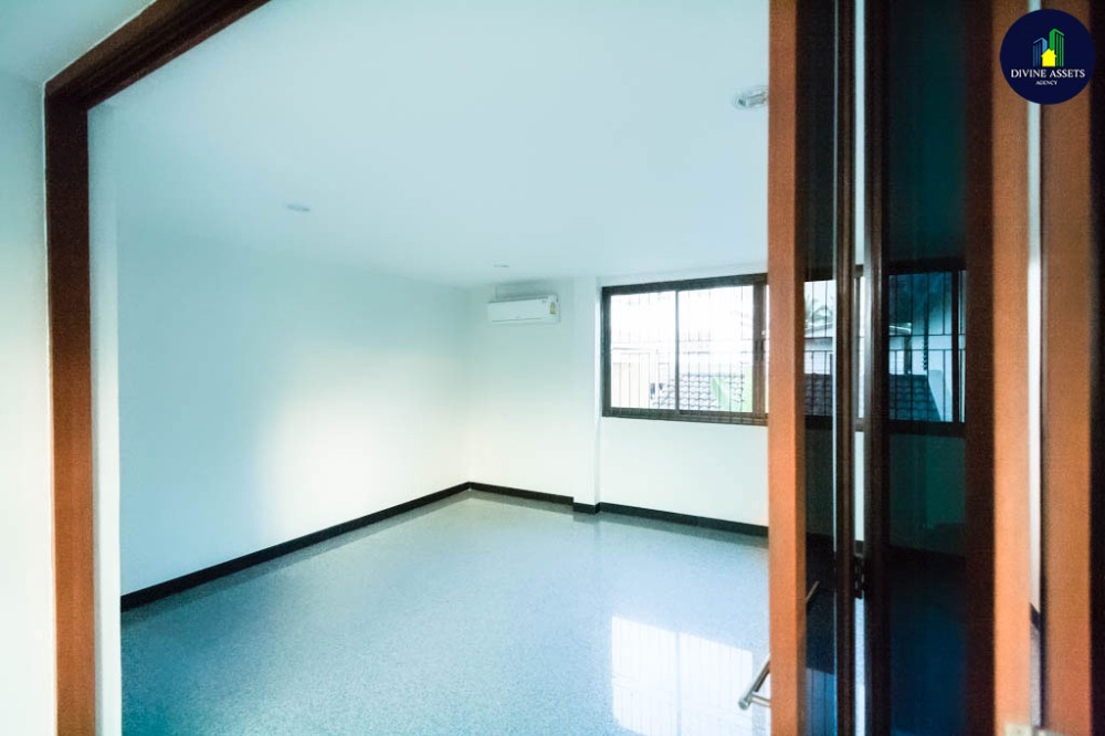 For SaleHouseBang Sue, Wong Sawang, Tao Pun : ✅ House for sale (Suitable for large families) 45 sq.w., Soi Thai Bank, Bangkok - Nonthaburi Road ✅