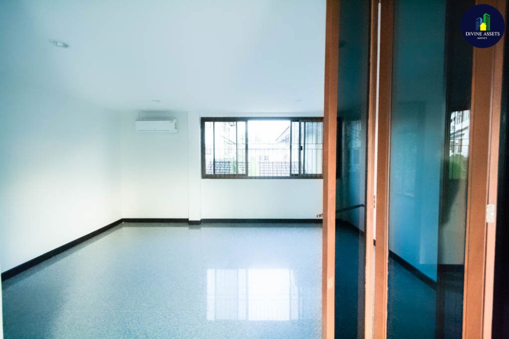 For SaleHouseBang Sue, Wong Sawang, Tao Pun : ✅ House for sale (Suitable for large families) 45 sq.w., Soi Thai Bank, Bangkok - Nonthaburi Road ✅