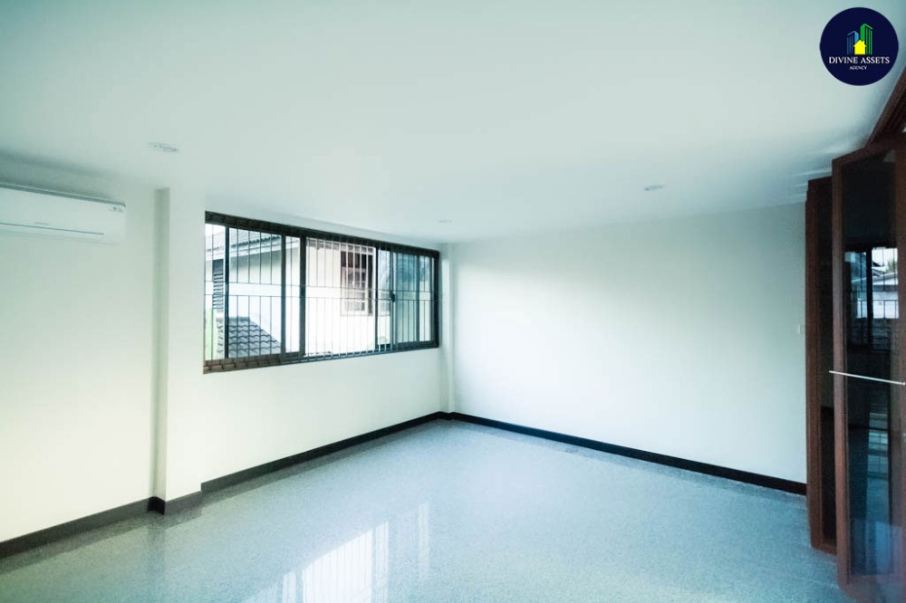 For SaleHouseBang Sue, Wong Sawang, Tao Pun : ✅ House for sale (Suitable for large families) 45 sq.w., Soi Thai Bank, Bangkok - Nonthaburi Road ✅