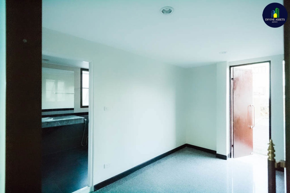 For SaleHouseBang Sue, Wong Sawang, Tao Pun : ✅ House for sale (Suitable for large families) 45 sq.w., Soi Thai Bank, Bangkok - Nonthaburi Road ✅