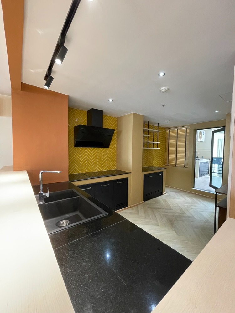 For RentCondoSathorn, Narathiwat : Baan Piya Sathorn【𝐑𝐄𝐍𝐓】🔥Condo with classic design that combines modernity with spacious space in the heart of the city🔥 Contact Line ID: @hacondo