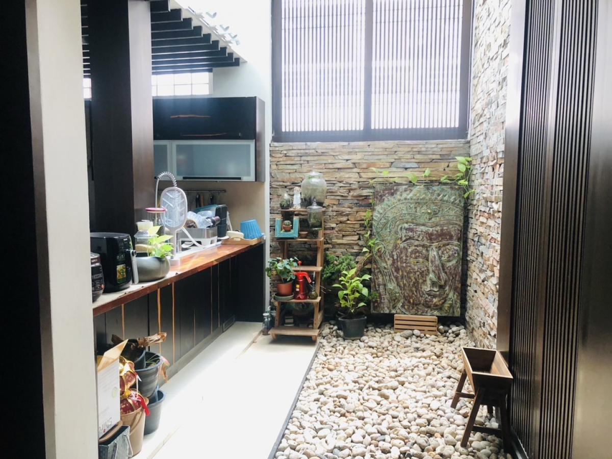 For RentTownhomeRama3 (Riverside),Satupadit : 📢👇Townhouse 4 story at Garden House Rama3, Garden view, peaceful and serene, decorated in Thai Oriental style with real wood flooring, fully furnished