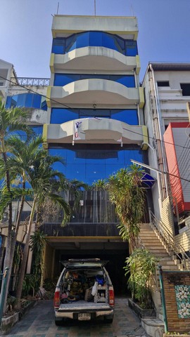 For RentShop HouseRama9, Petchburi, RCA : HR2056 For sale and rent, 6-storey building with elevator, Soi Vibhavadi Rangsit 2, near the University of the Thai Chamber of Commerce, convenient transportation, near the expressway