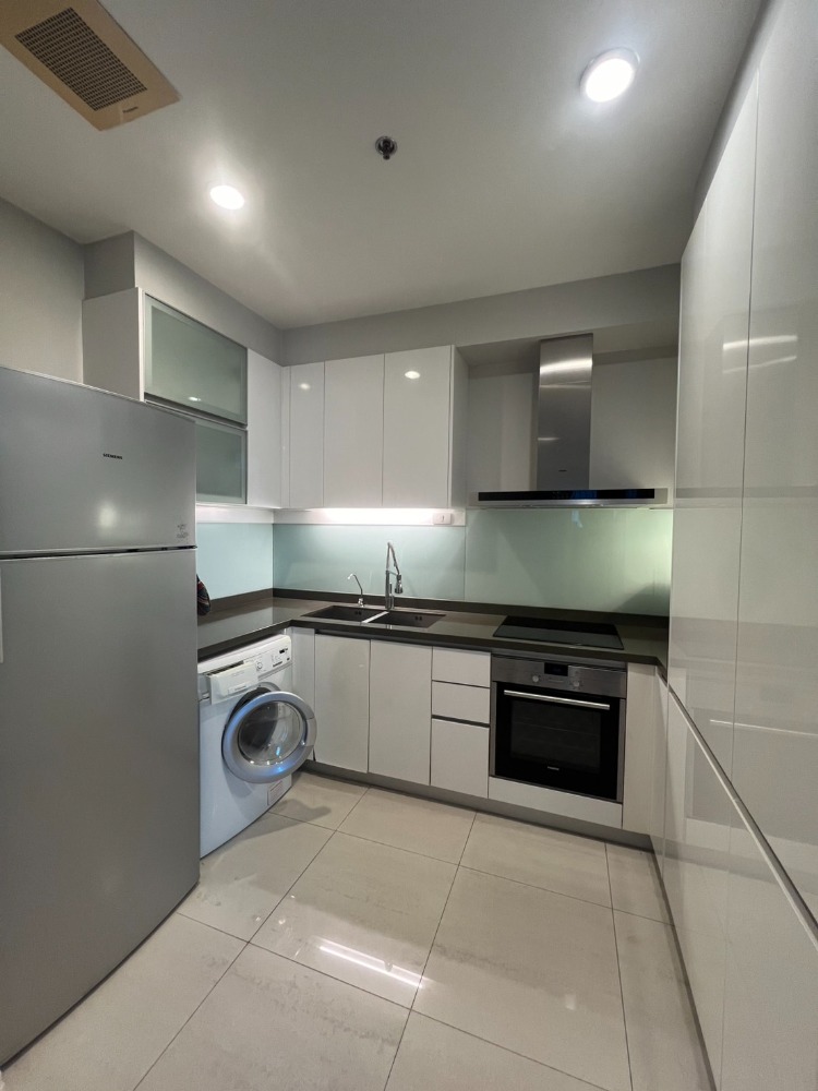 For SaleCondoSukhumvit, Asoke, Thonglor : The most beautiful view in the building!!! High floor, very beautiful room, view of the Chao Phraya River and Bang Krachao Park✨Bright 24✨3 bedrooms, 3 bathrooms, size 162.16 sq m, near BTS Phrom Phong Tel.0982645161