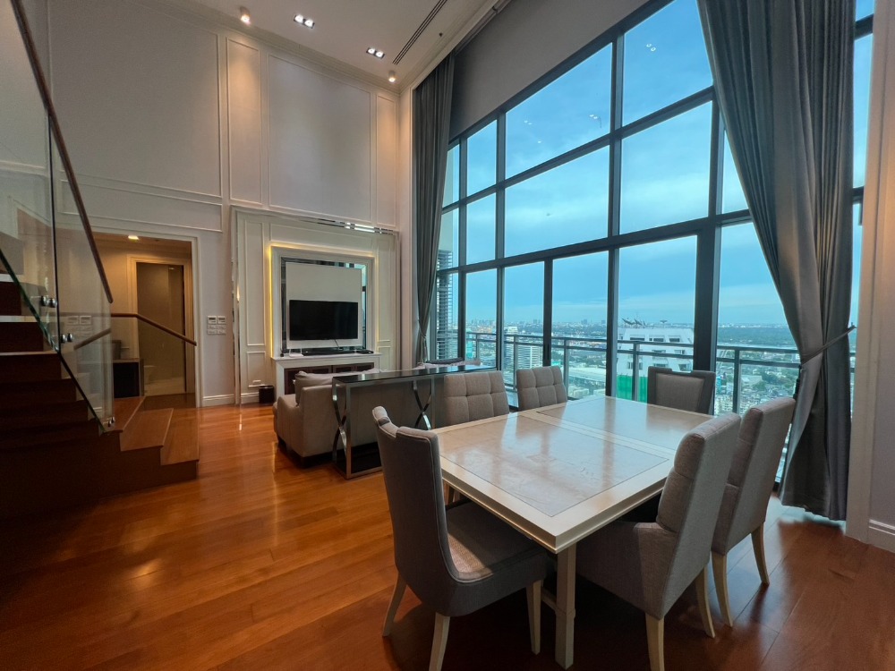 For SaleCondoSukhumvit, Asoke, Thonglor : The most beautiful view in the building!!! High floor, very beautiful room, view of the Chao Phraya River and Bang Krachao Park✨Bright 24✨3 bedrooms, 3 bathrooms, size 162.16 sq m, near BTS Phrom Phong Tel.0982645161