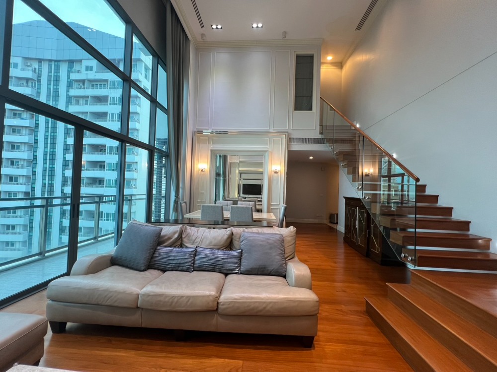For SaleCondoSukhumvit, Asoke, Thonglor : The most beautiful view in the building!!! High floor, very beautiful room, view of the Chao Phraya River and Bang Krachao Park✨Bright 24✨3 bedrooms, 3 bathrooms, size 162.16 sq m, near BTS Phrom Phong Tel.0982645161