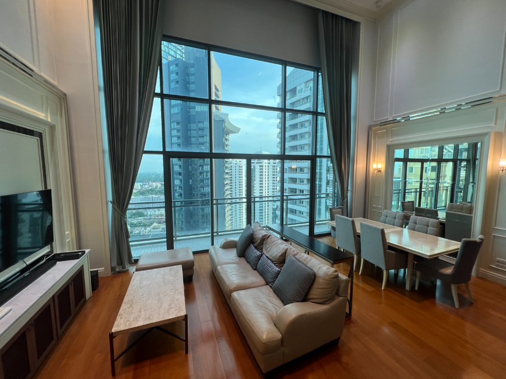 For SaleCondoSukhumvit, Asoke, Thonglor : The most beautiful view in the building!!! High floor, very beautiful room, view of the Chao Phraya River and Bang Krachao Park✨Bright 24✨3 bedrooms, 3 bathrooms, size 162.16 sq m, near BTS Phrom Phong Tel.0982645161