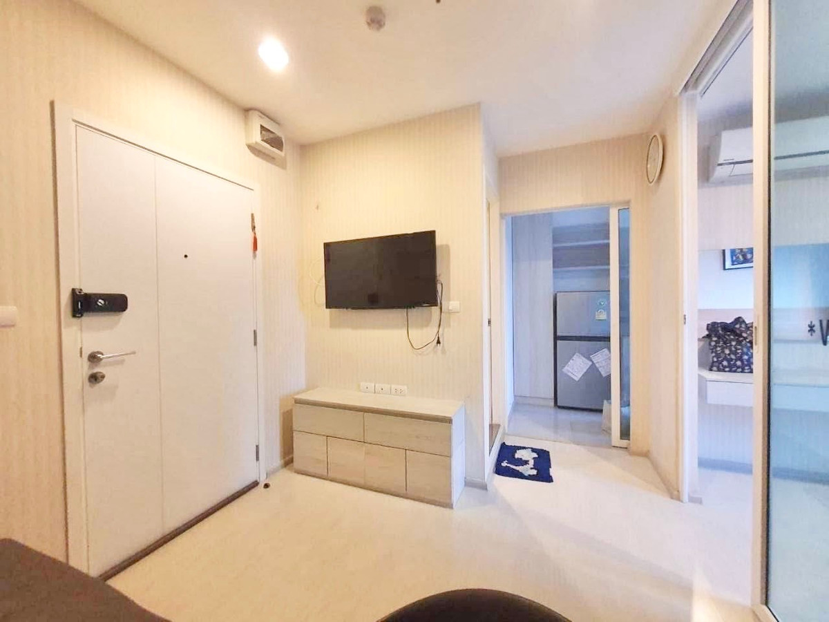 ให้เช่าคอนโดสมุทรปราการ สำโรง : เช่าคอนโด Aspire Erawan ตึกบี ติดBTSเอราวัณ ตกแต่งวอลล์เปเปอร์ บิ้วอิน เฟอร์นิเจอร์ครบๆ ลมดี ส่วนกลางจัดเต็ม / โทร 099-149-5164