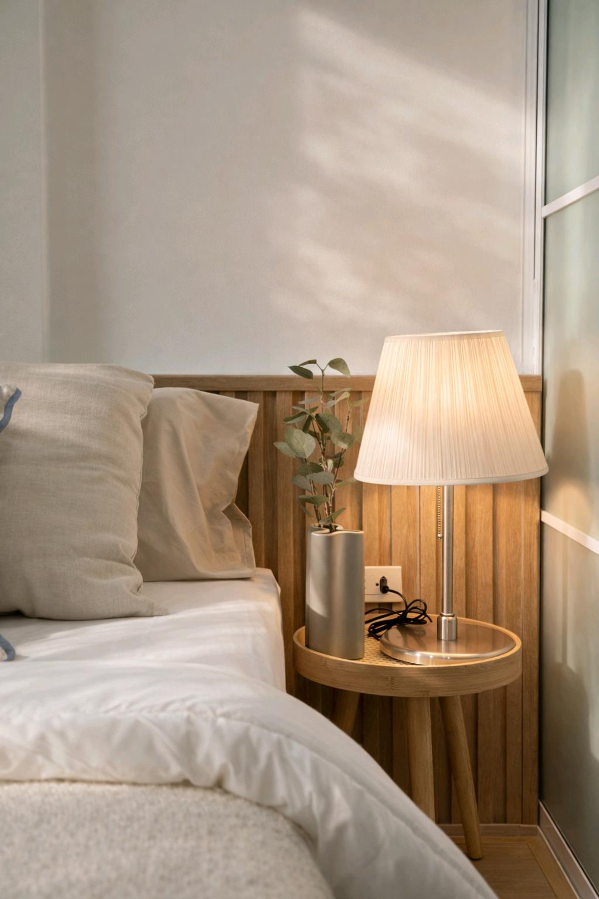 For SaleCondoOnnut, Udomsuk : 🌷Here it is, end of month with the cutest room🌷 Installment starts at only 7,xxx baht🌈Fully furnished, just bring your bags and youre ready to move in🏠