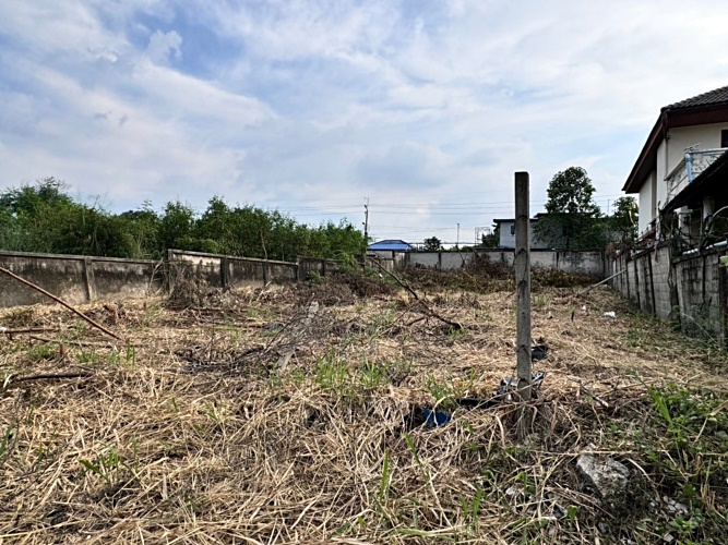 ขายที่ดินปทุมธานี รังสิต ธรรมศาสตร์ : ขายที่ดินเมืองเอก รังสิต โครงการ 3 เนื้อที่ 136 ตร.ว. ถมแล้ว เมืองปทุมธานี .ใกล้มหาวิทยาลัยรังสิต (N.1483)