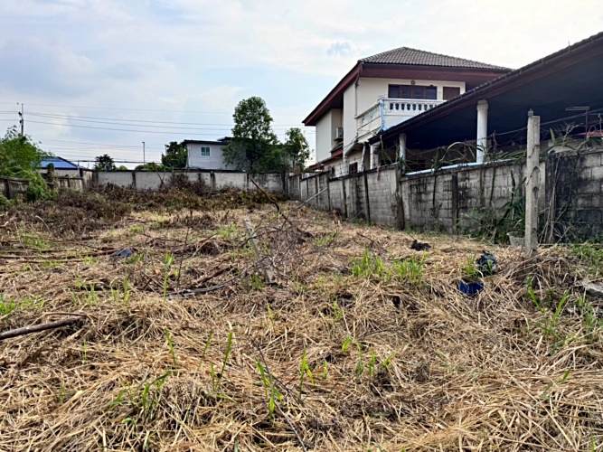 ขายที่ดินปทุมธานี รังสิต ธรรมศาสตร์ : ขายที่ดินเมืองเอก รังสิต โครงการ 3 เนื้อที่ 136 ตร.ว. ถมแล้ว เมืองปทุมธานี .ใกล้มหาวิทยาลัยรังสิต (N.1483)