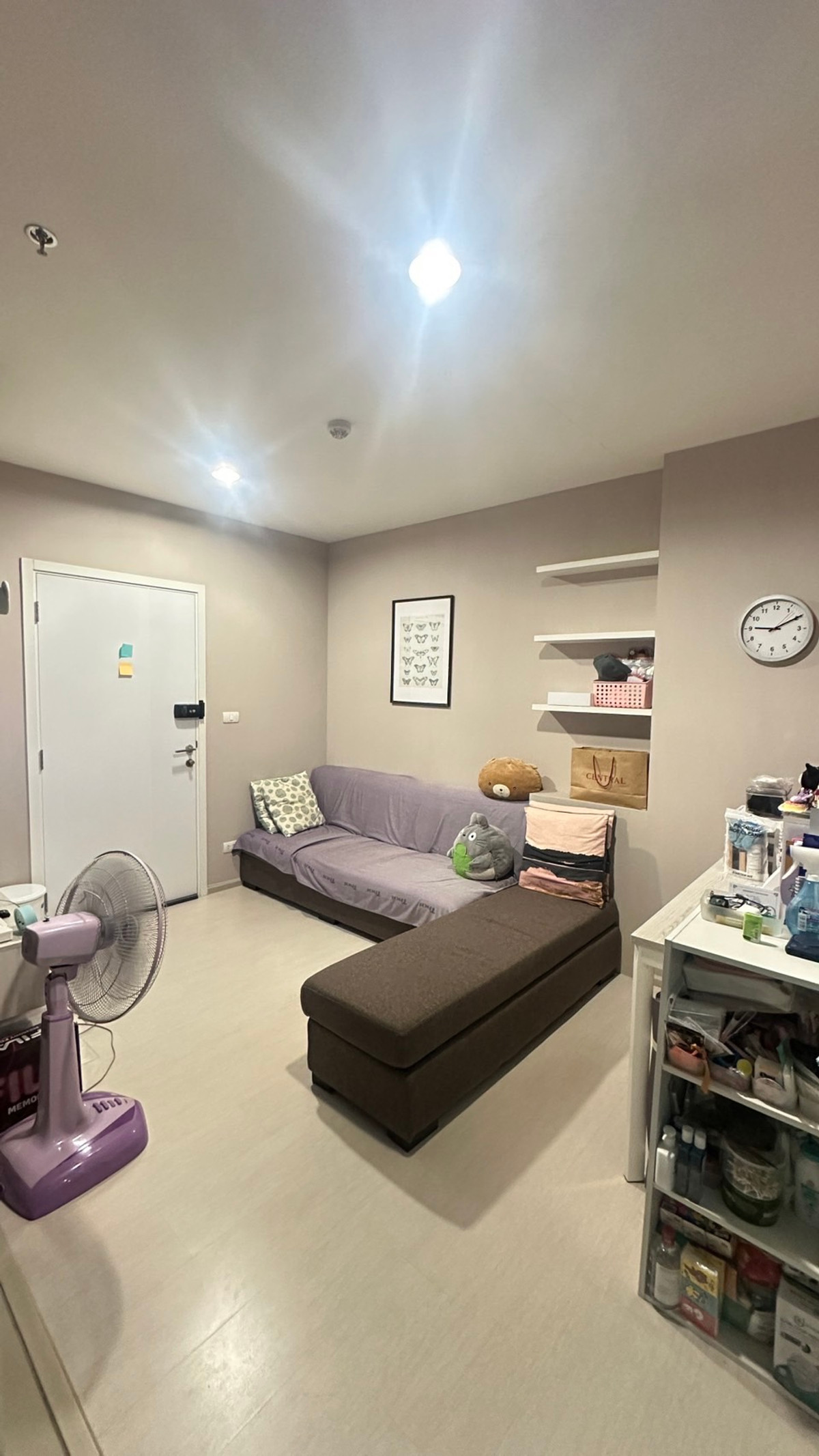 For RentCondoSamut Prakan,Samrong : ASPIRE ERAWAN condo rental, next to BTS Erawan, very beautiful room, never rented Built -in, full of all furniture chandeliers Full central / call 099-149-5164