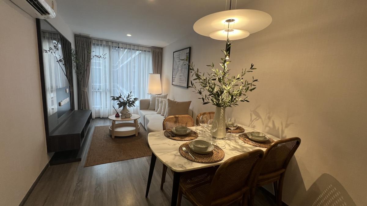 For SaleCondoSukhumvit, Asoke, Thonglor : Beautiful room, fully furnished, free built-in, 2 bedrooms, 2 parking spaces, free transfer fee, BTS Ekkamai 600 M.