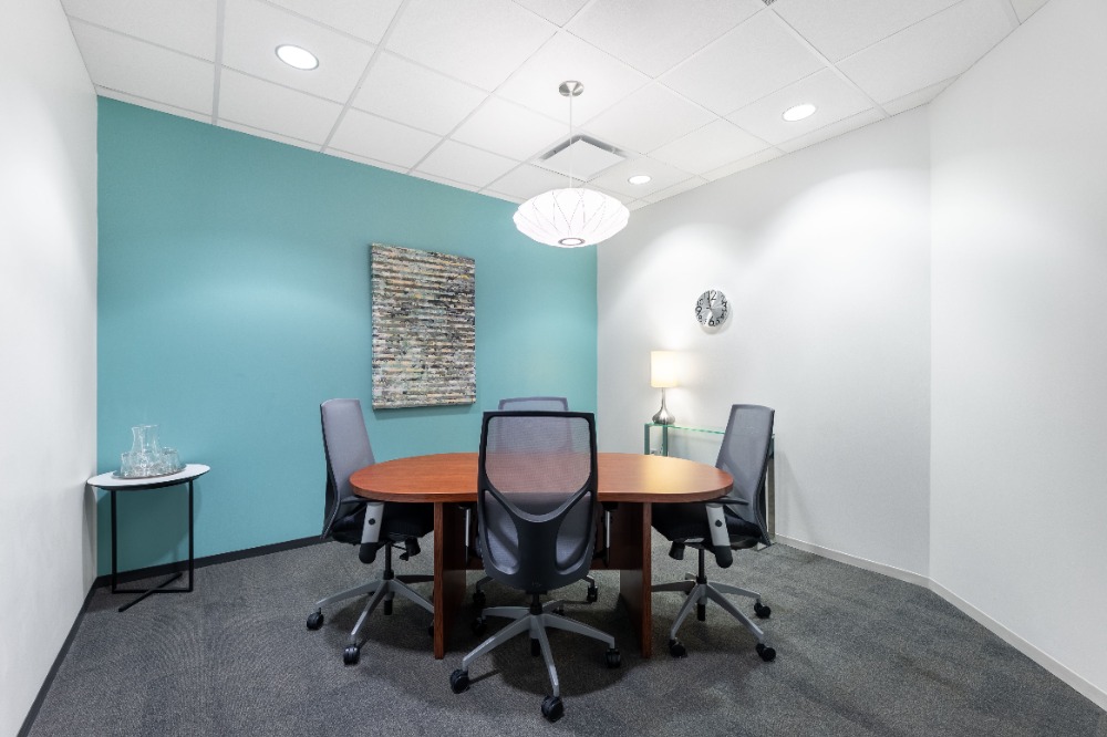 ให้เช่าคลองเตย กล้วยน้ำไท : Fully serviced private office space for you and your team in HQ Sukhumvit 26
