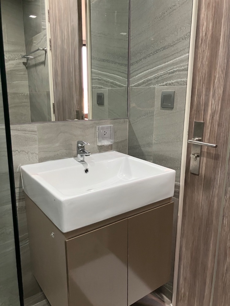 For RentCondoSukhumvit, Asoke, Thonglor : Condo for rent: Ideo Q Sukhumvit 36, fully furnished condo, ready to move in, close to BTS Thonglor!!