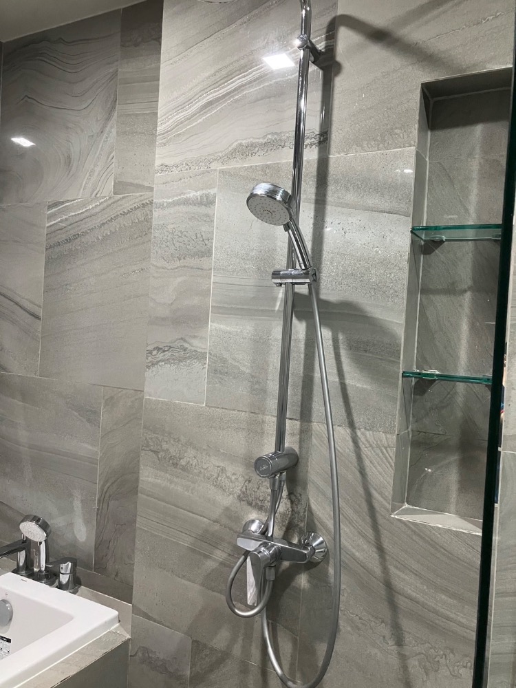 For RentCondoSukhumvit, Asoke, Thonglor : Condo for rent: Ideo Q Sukhumvit 36, fully furnished condo, ready to move in, close to BTS Thonglor!!