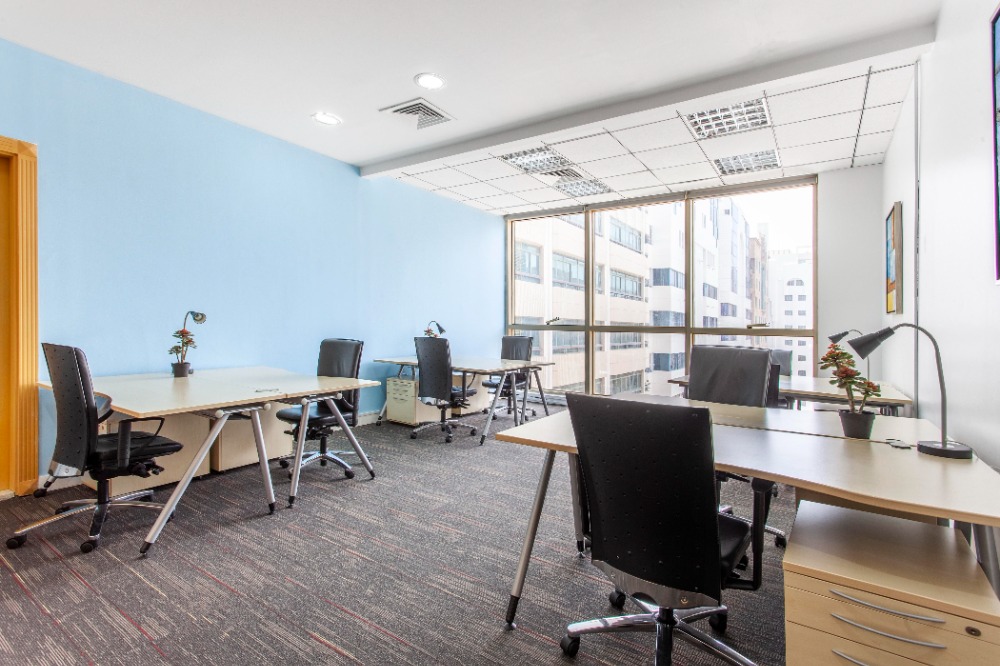 ให้เช่าสาทร นราธิวาส : All-inclusive access to professional office space for 4 persons in Regus Supalai Icon