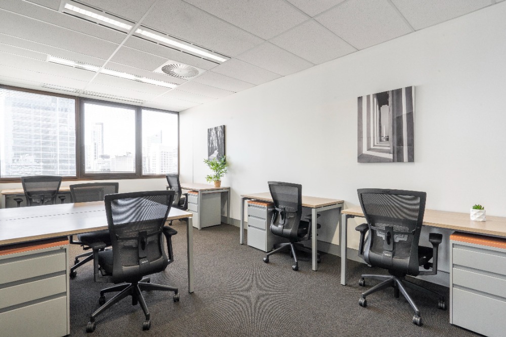 ให้เช่าสาทร นราธิวาส : Fully serviced open plan office space for you and your team in Regus Supalai Icon