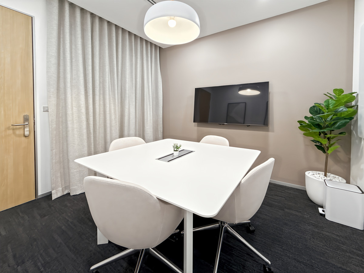 For RentOfficeSapankwai,Jatujak : Fully serviced private office space for you and your team in Regus Rasa One Tower