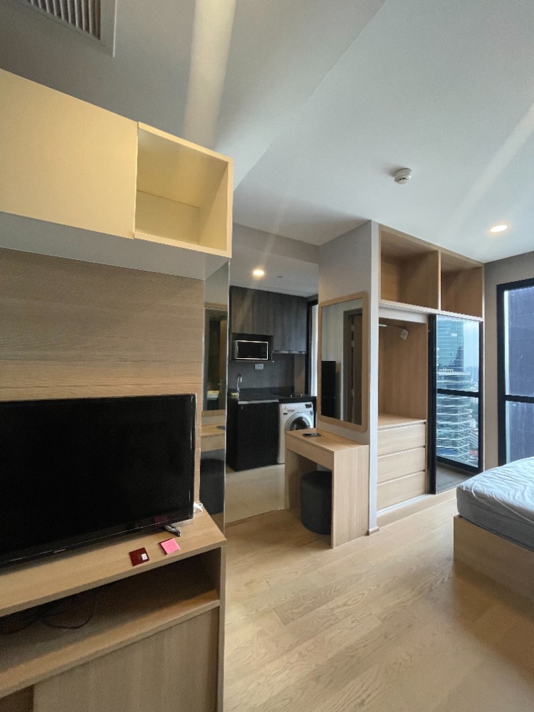 ให้เช่าคอนโดสยาม จุฬา สามย่าน : For Rent : Ashton Chula-Silom (ถนนพระราม4) ตรงข้ามจามจุรี สแคว