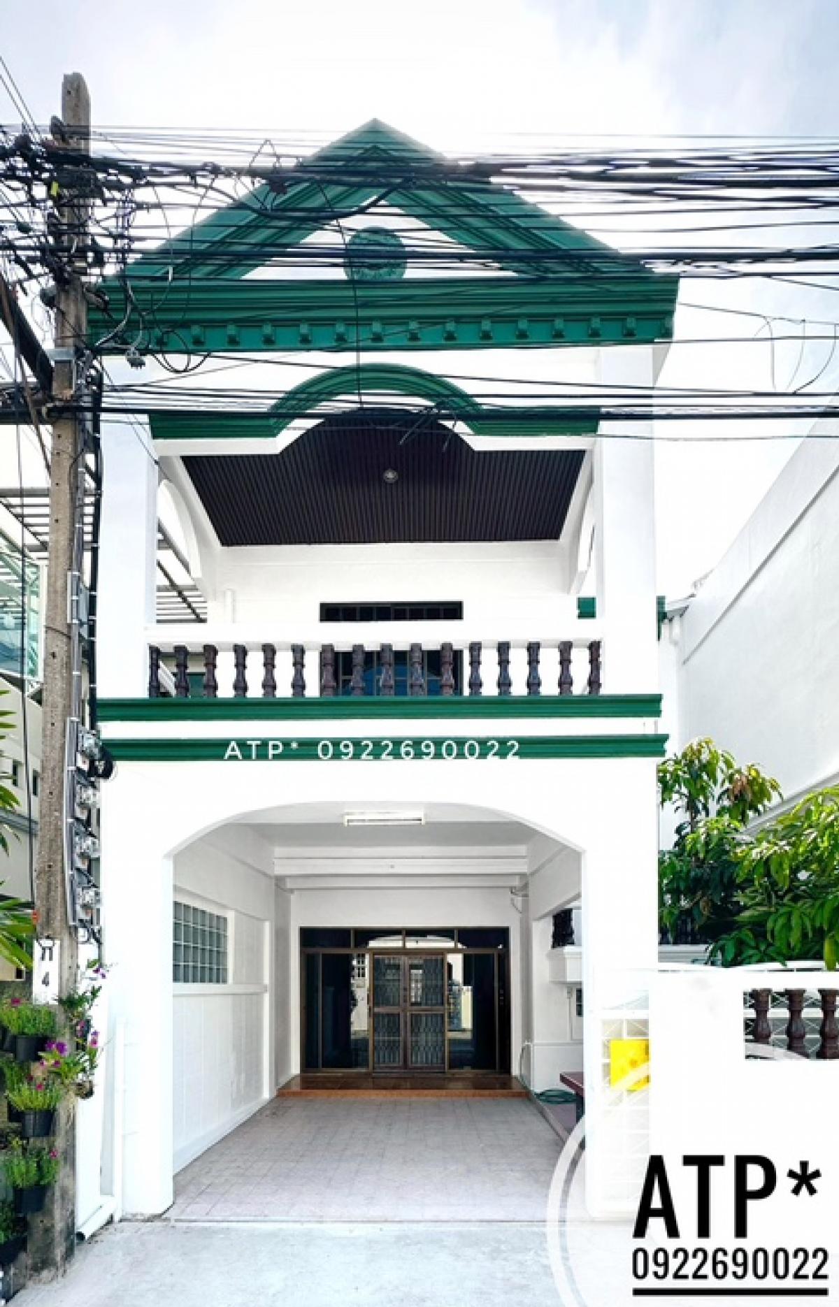ให้เช่าทาวน์โฮมรามคำแหง หัวหมาก : **เช่า 27,000** ทาวน์เฮาส์ใกล้ ABAC ม.รามคำแหง27ตรว/2ชั้น/3นอน/2น้ำ/4แอร์/2โถง/1ครัว/1จอดรถภายในบ้าน