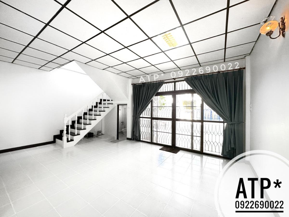 For RentTownhomeRamkhamhaeng, Hua Mak : **RENT** Townhouse near ABAC Ramkhamhaeng Huamak 27sqw/2FL/3BR/3BH/4AC/1Parking