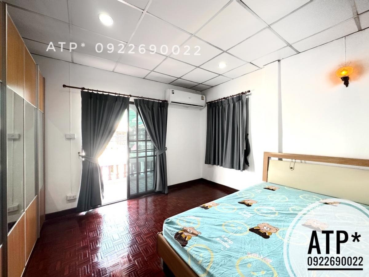 For RentTownhomeRamkhamhaeng, Hua Mak : **RENT** Townhouse near ABAC Ramkhamhaeng Huamak 27sqw/2FL/3BR/3BH/4AC/1Parking