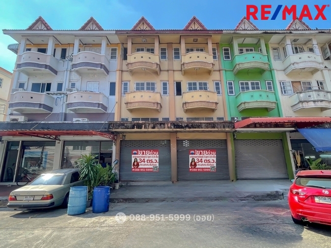 For SaleShop HouseLadkrabang, Suwannaphum Airport : For sale: 2 commercial buildings, Muang Thap Thani, Soi Liap Khlong Song 25, connecting to Hathai Rat Road, Panya Intra Road, Khubon Road